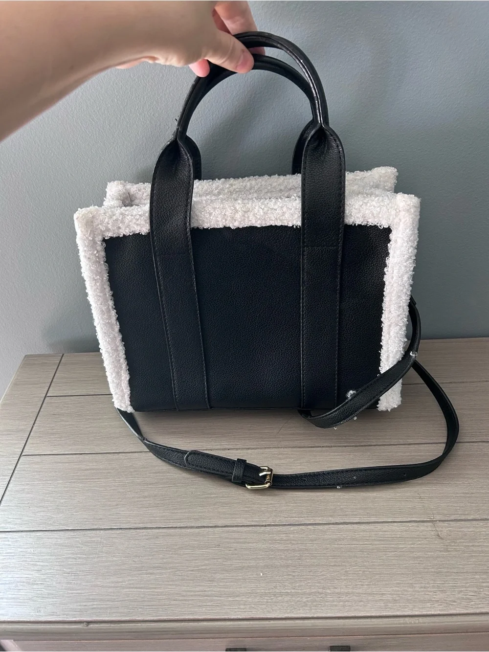 THE TOTE BAG Black and White Sherpa Trim Tote - Picture 3 of 12